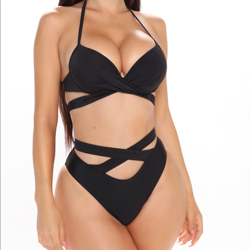 Watch Me Tan 2 Piece Bikini - Black